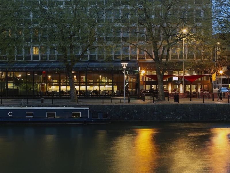 The Bristol Hotel Gurgaon Exterior foto