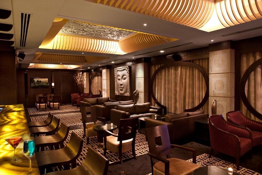 The Bristol Hotel Gurgaon Exterior foto