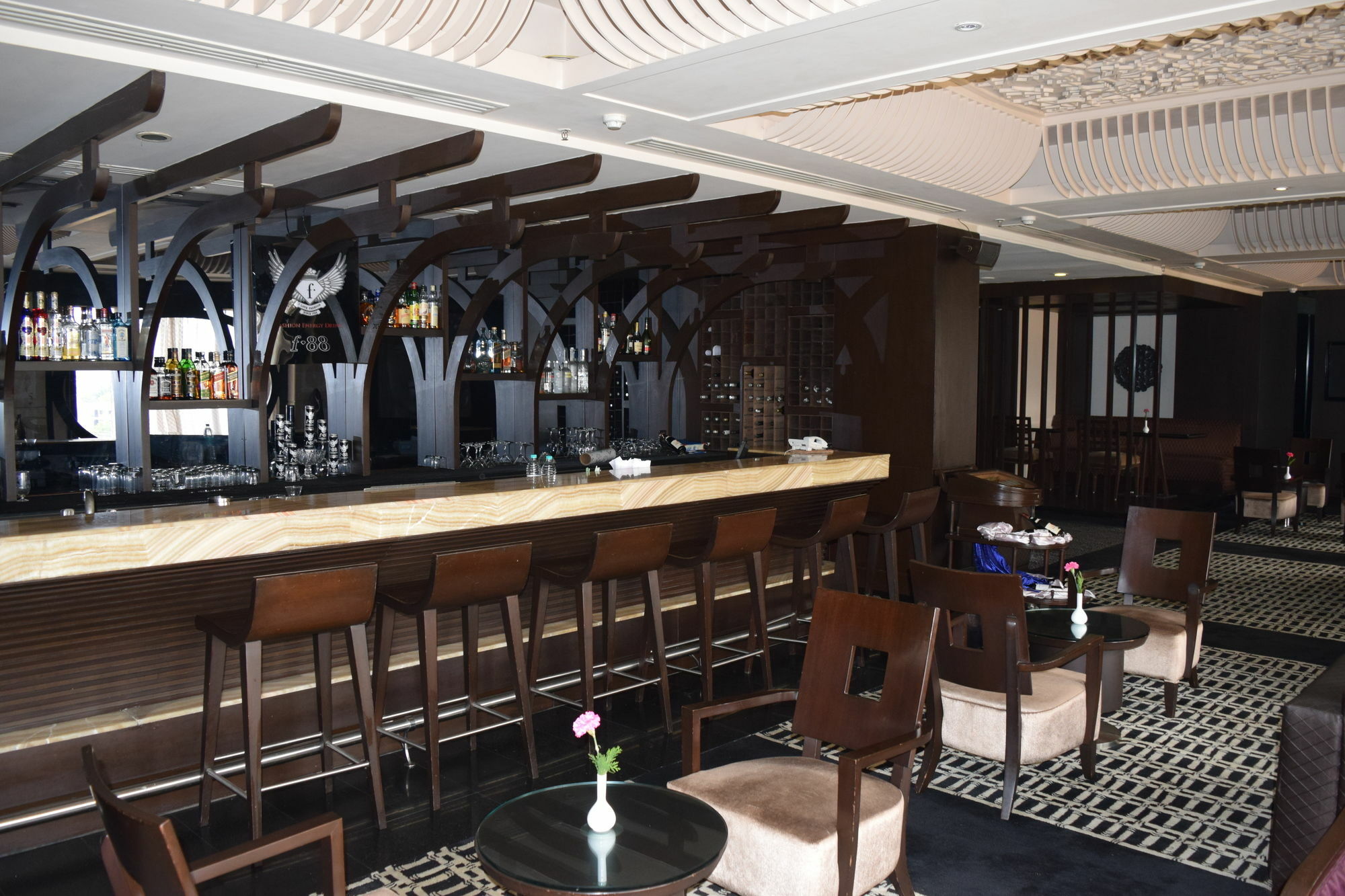 The Bristol Hotel Gurgaon Exterior foto
