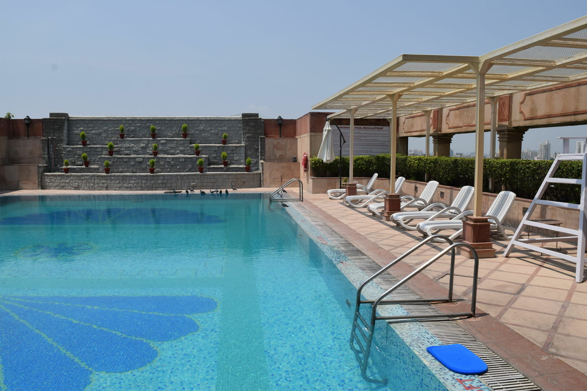 The Bristol Hotel Gurgaon Exterior foto