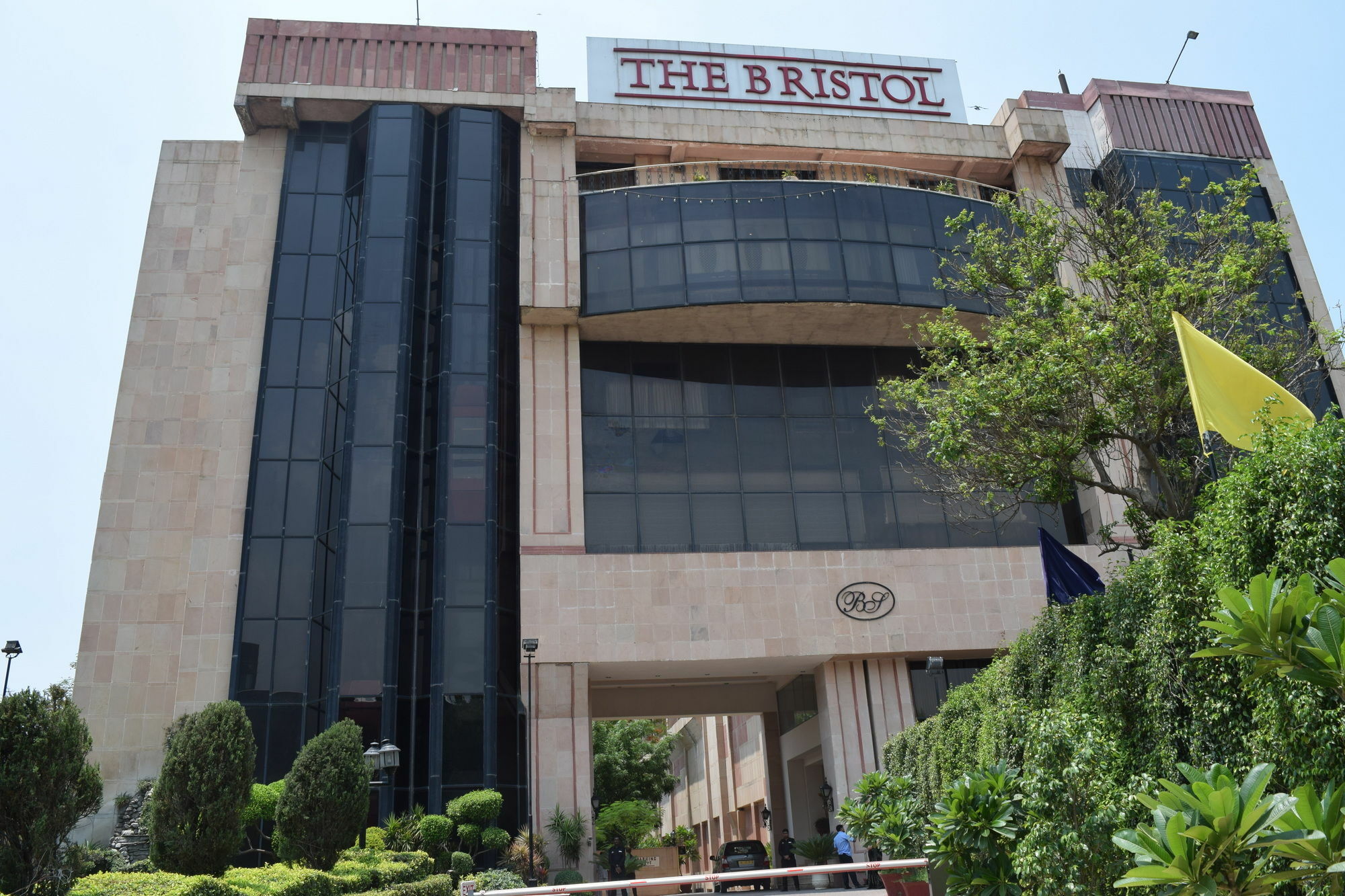 The Bristol Hotel Gurgaon Exterior foto